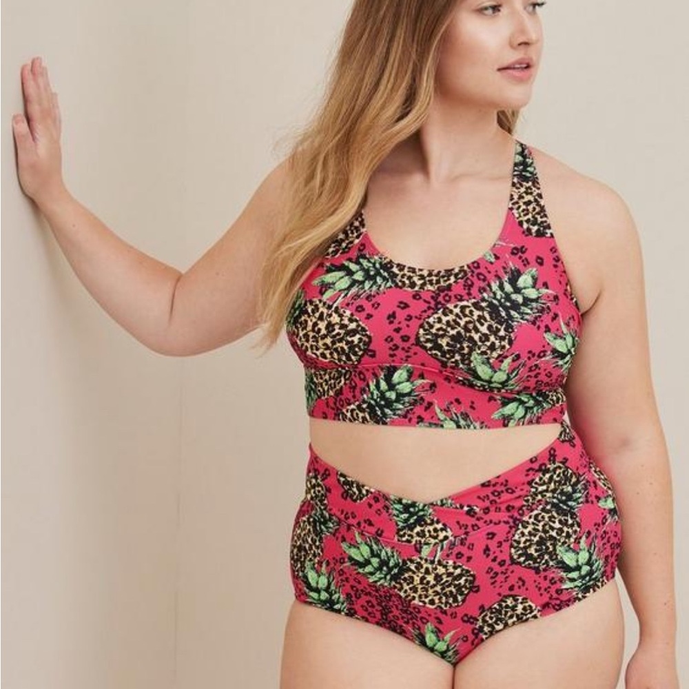 Torrid Wireless Adjustable Scoop Bikini Top